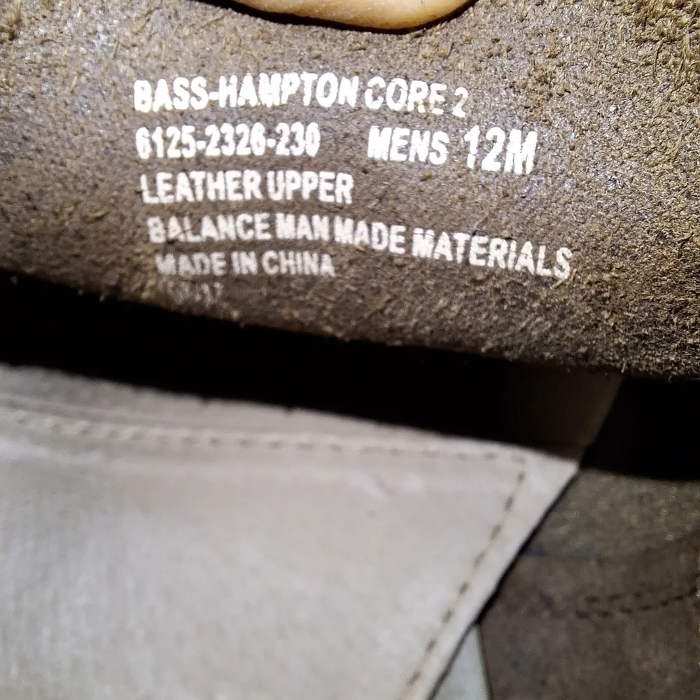 A pair of Bass Hampton Core 2 leather boat shoes. Pre-owned but in great shape.